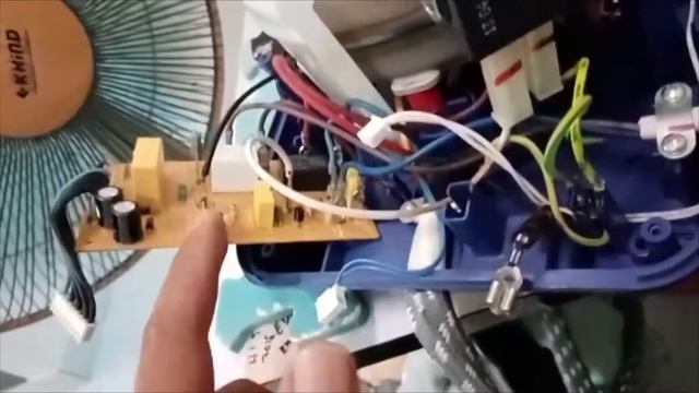 DVLOG30: IRON PHILIPS GC8330 DENGAN MASAALAH SOLEPLATE DAN BOILER TAK PANAS JUGA PUMP TAK BERFUNGSI