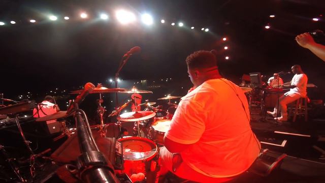 Aaron Spears - Live with The F.R.O. & UR смотреть онлайн