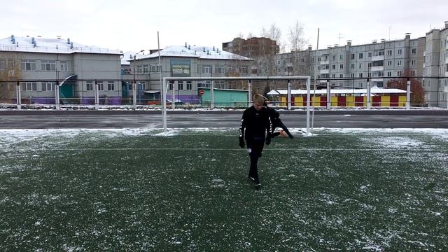 КТО МЕНЬШЕ ВСЕХ ЗАБЬЁТ ВСЕ ВИДЫ УДАРОВ,ТОТ КРАСИТСЯ смотреть онлайн