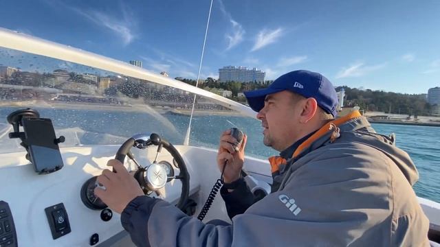 ВЫХОД В МОРЕ / ОПРЕСНЯЕМ КОРПУС / ПРОМЫВАЕМ ДВИГАТЕЛЬ смотреть онлайн