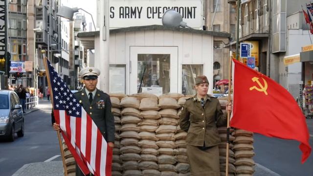 checkpoint charlie fotos смотреть онлайн