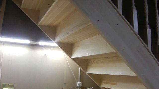 Рабочие моменты изготовления лестницы. Часть 2. смотреть онлайн