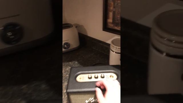 Best sounding Bluetooth speaker - Marshall Kilburn смотреть онлайн
