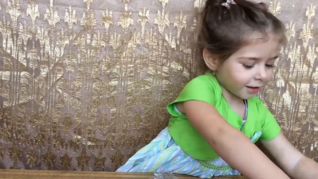 ОТКРЫВАЕМ ДЕТСКУЮ КОСМЕТИКУ!