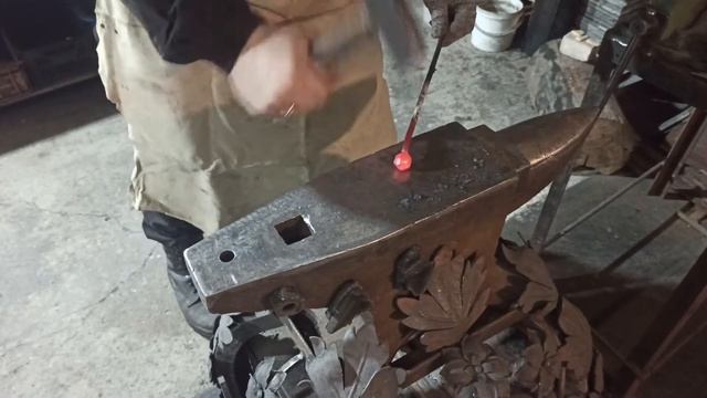 Ковка шариков. Кованные шарики.