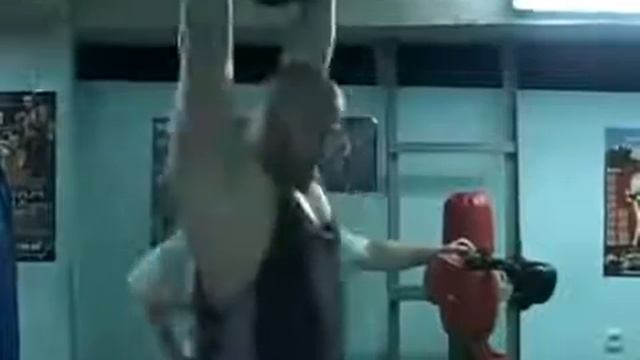 Как быстро накачаться с гирями : Сергей Бадюк смотреть онлайн