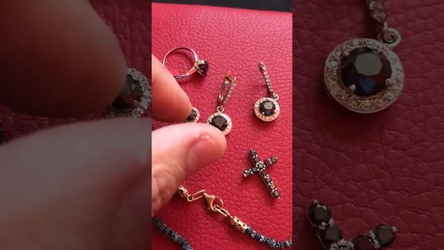 Обзор изделий с черными бриллиантами смотреть онлайн