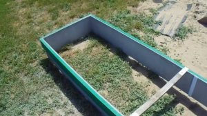 Грядки из плоского шифера 01 06 2020.