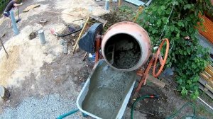 Как сделать бетон правильно.  Пропорции в ведрах.  Бетонная смесь своими руками. М300, М200