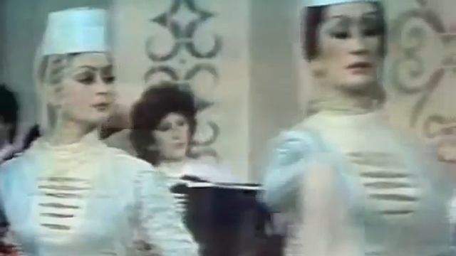 HÓNGÆ - Ossetian folk dance ( 'honga' - inviting, ie dance invitation ◊ 'honyn' - to invite ) смотреть онлайн