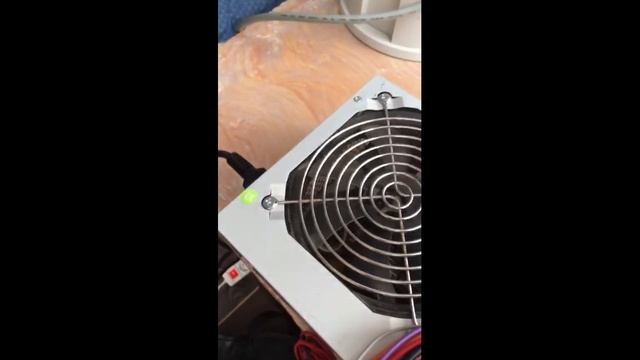 Смазка кулера на блоке питания компьютера. Колхозный рабочий способ смотреть онлайн