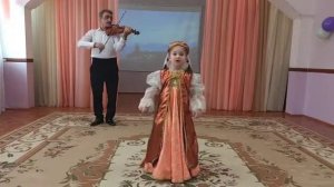 Армянская народная песня "Ласточка", исполняет Мелконян Дарья 6 лет