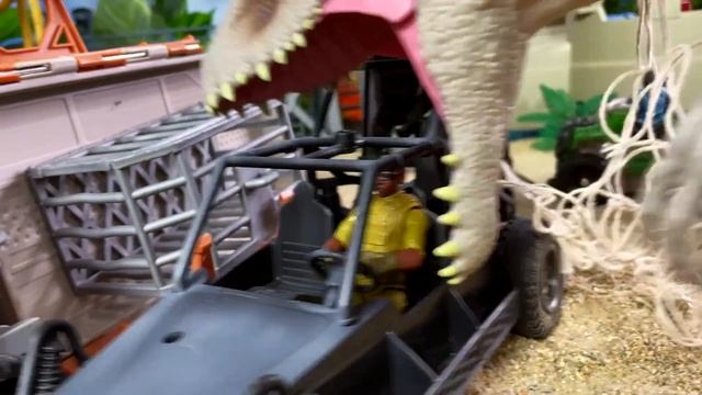 EPIC T REX vs Carnotaurus Dinosaur Battle! Jurassic World Tyrannosaurus Rex and More Dinosaurs Figh смотреть онлайн