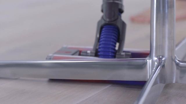 Dyson Omni Glide™ cord-free vacuums. How to set up and use your machine. смотреть онлайн