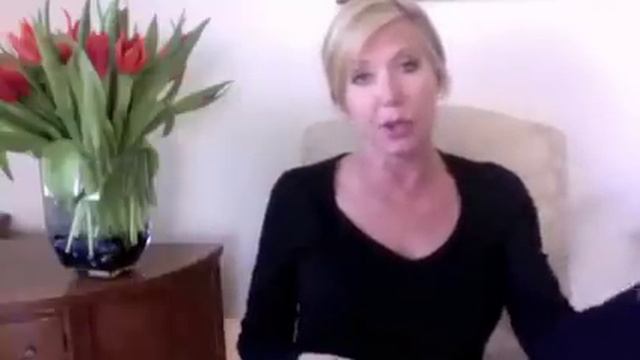 Dr. Erika Schwartz discusses Blood Test versus Saliva Test смотреть онлайн