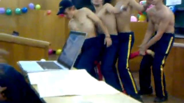 Бумбастик 2010 смотреть онлайн
