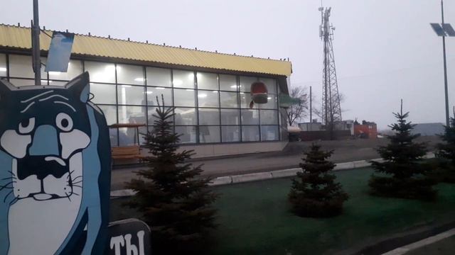 Магазин "Охота на рыбалку" на Медовой Бочке - Щука входит хвостом в стекло а голова выходит из стек смотреть онлайн