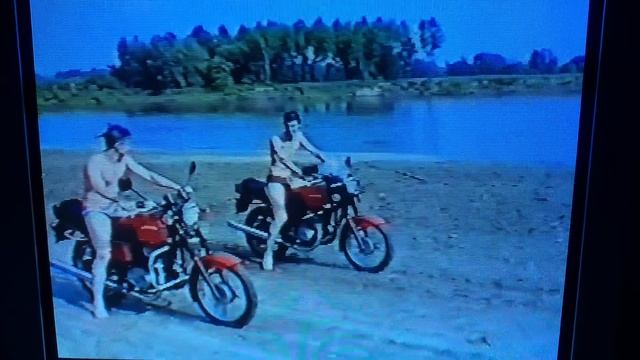 Jawa 350 и Минск 125 (4-я часть).26 лет назад. Всем любителям этих мотоциклов посвящается. смотреть онлайн