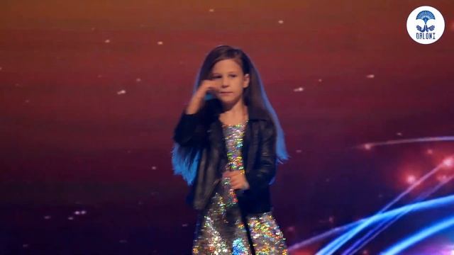 Липченко Милана - Я падаю в небо смотреть онлайн