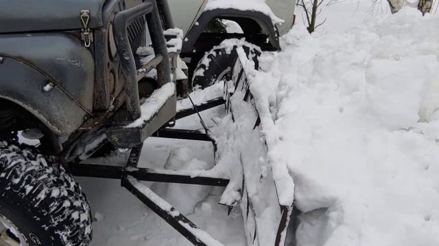 Дизельный УАЗ Хантер чистит снег! смотреть онлайн