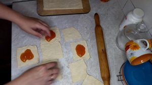 Готовим слойки с повидлом/простой рецепт, ну очень вкусно