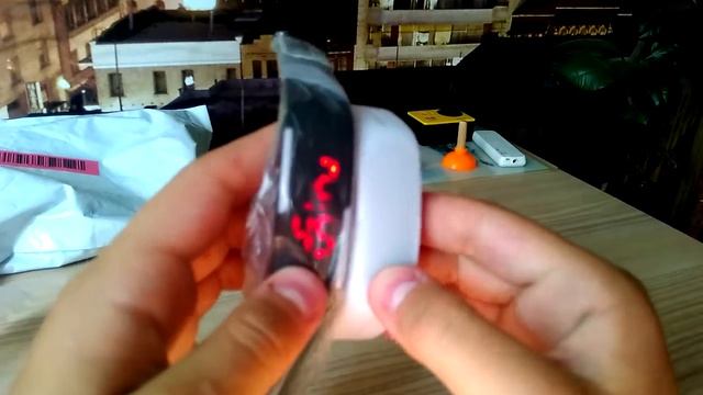 Цифровые часы с AliExpress :3 смотреть онлайн