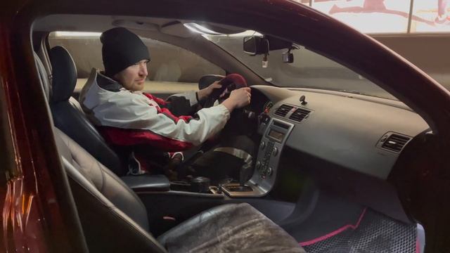 Обзор Volvo C 30 2008 года 2.4i AT смотреть онлайн