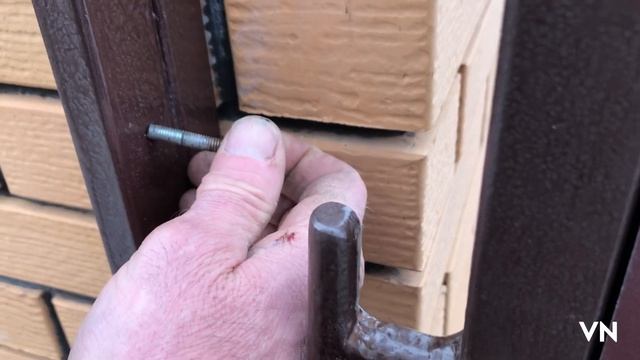 ПРОСТЕЙШИЙ ЗАСОВ для ОТКАТНЫХ ВОРОТ своими руками смотреть онлайн