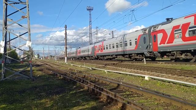 Электровоз ЭП20-007 с поездом №30 Москва - Новороссийск смотреть онлайн