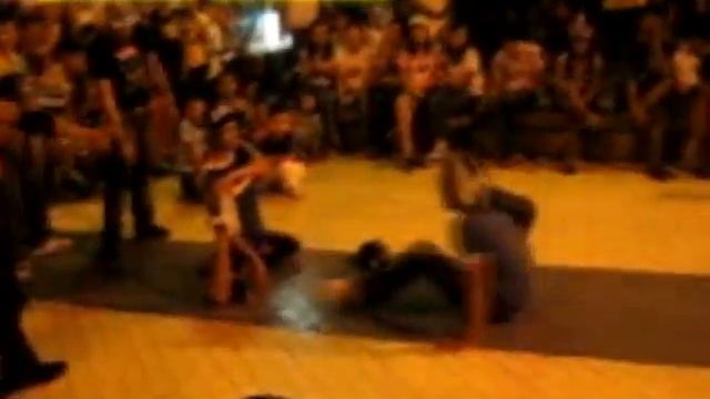 Xtatic Dance Crew vs. MC Crew Breakdance Battle part1 смотреть онлайн