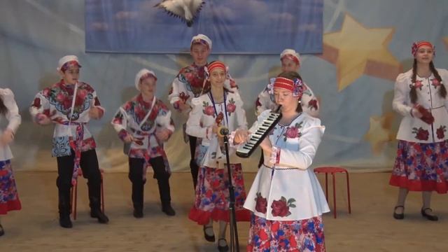 520 р н п Ой при лужку, при лужку ансамбль ложкарей Задоринка старший состав смотреть онлайн