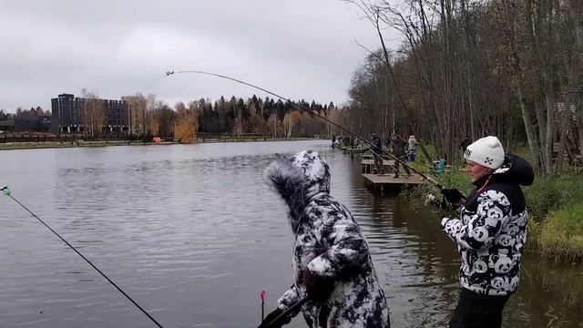 поимка форели на донку смотреть онлайн