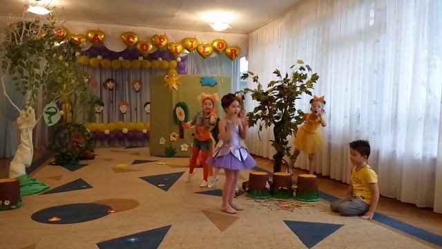 сказка про Ежика. Выпускники 2016 года. Детский сад №136. смотреть онлайн