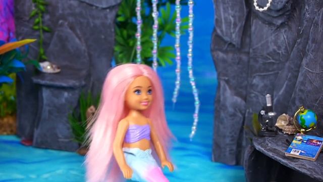 Barbie Doll Mermaid Family School Morning Routine Adventure with LOL Goldie смотреть онлайн