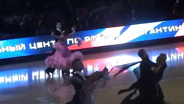 Первенство России Юниоры 2 10 танцев 1/4 Венский Вальс Калантаев Даниил - Халикова Камила смотреть онлайн