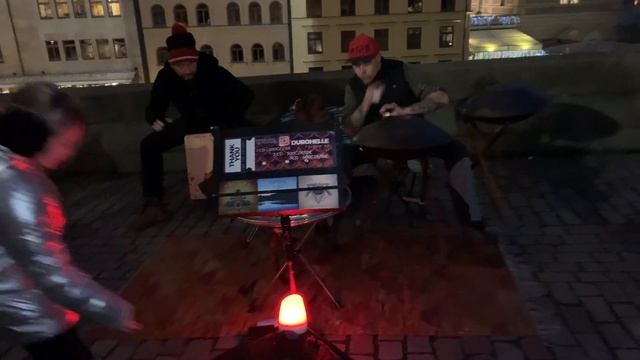Christmas Prague 2022 - Вечерняя Прага, Карлов мост, зажигатель фонариков (Czech Republic) смотреть онлайн