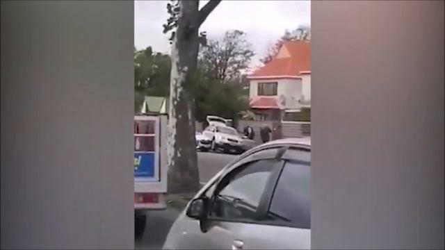 police officer apprehends alleged Christchurch shooter смотреть онлайн