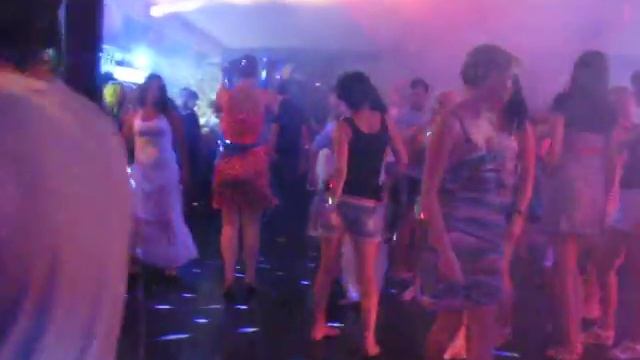 Бар Мадагаскар - Лоо, 2013 ( 1/4 ) смотреть онлайн
