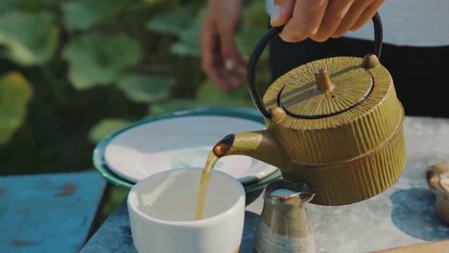 Forgotten Delicacy gets a PUBLIC Taste Test! смотреть онлайн