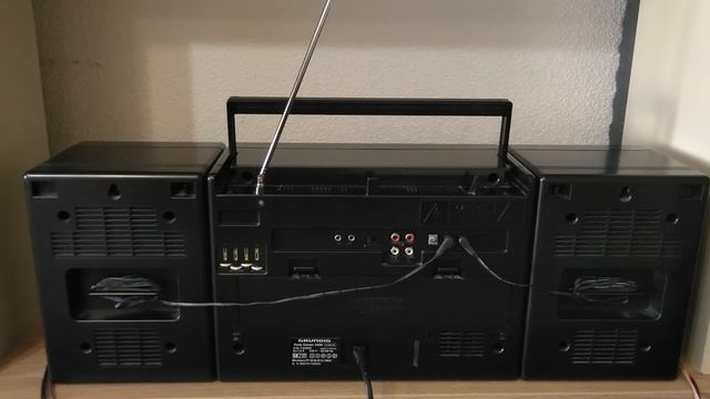 GRUNDIG Party Center 2400 смотреть онлайн