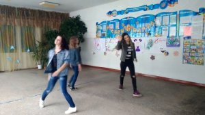 Зажигательный танец на 8 марта . От учениц 10-11