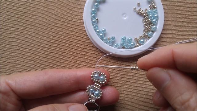 DIY gorgeos bracelet // How to make a handmade bracelet // смотреть онлайн
