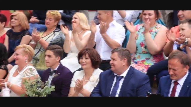 Валерия Рылеева -  ведущая церемоний бракосочетания.