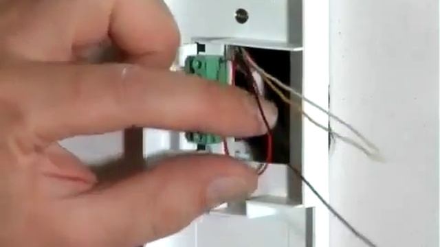 08 Монтаж абонентского устройства с трубкой ABB Welcome® смотреть онлайн