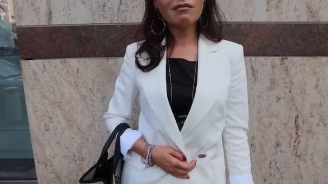 Как одеваются РОССИЯНКИ Анна Бухман krasivo365.ru Аутфит Что надето Стрит стайл Петербург Что модн смотреть онлайн