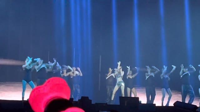 Black Pink - Lisa Solo ❤️ 12/16/2022 in copenhagen Danmark смотреть онлайн