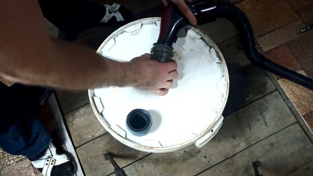 НЕ ВЗДУМАЙ ВЫКИДЫВАТЬ СТАРЫЙ ПЫЛЕСОС смотреть онлайн