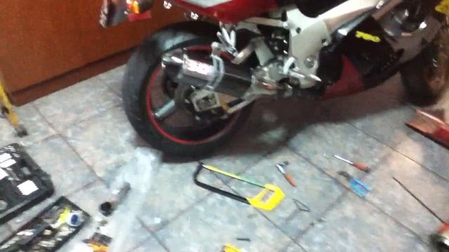 Suzuki GSX-R 750 Srad Sound