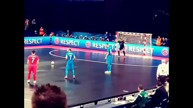 Гол Яньича (Сербия) на открытии ЧЕ по футзалу смотреть онлайн