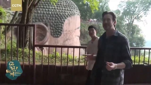 Live: A trip around Leshan Giant Buddha смотреть онлайн